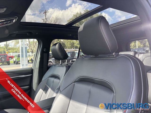 New 2025 Jeep Grand Cherokee Limited image 6