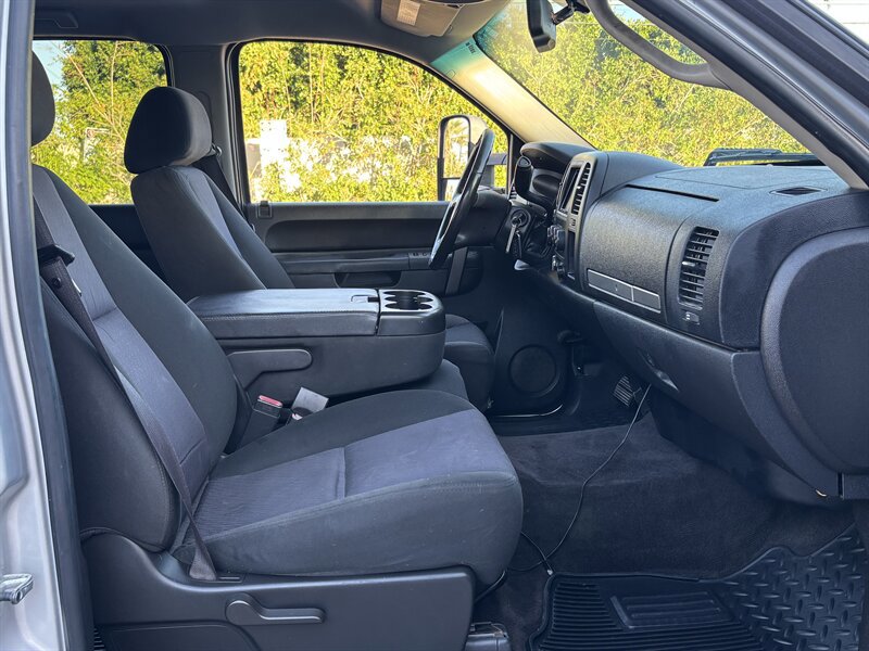Used 2011 Chevrolet Silverado 3500 LT w/ Suspension Package, Off-Road image 31