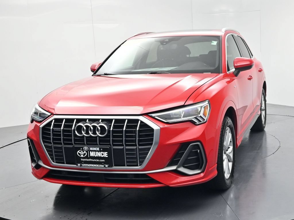 Used 2024 Audi Q3 2.0T Premium AWD/4WD image 3