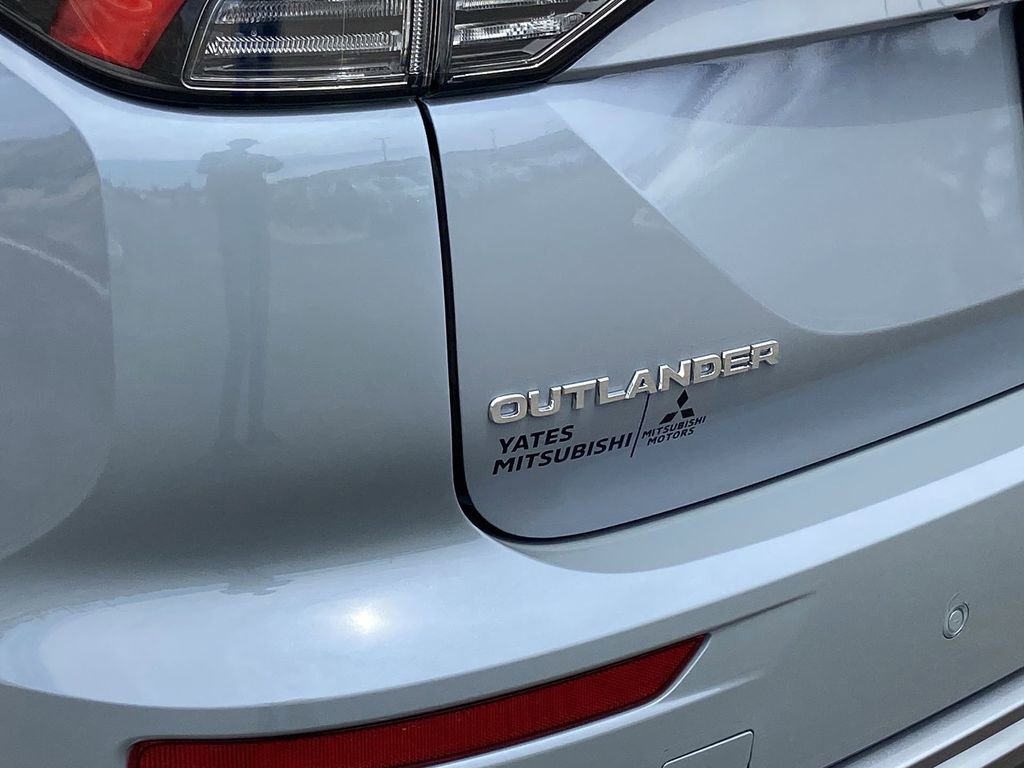 New 2026 Mitsubishi Outlander SEL FWD image 29