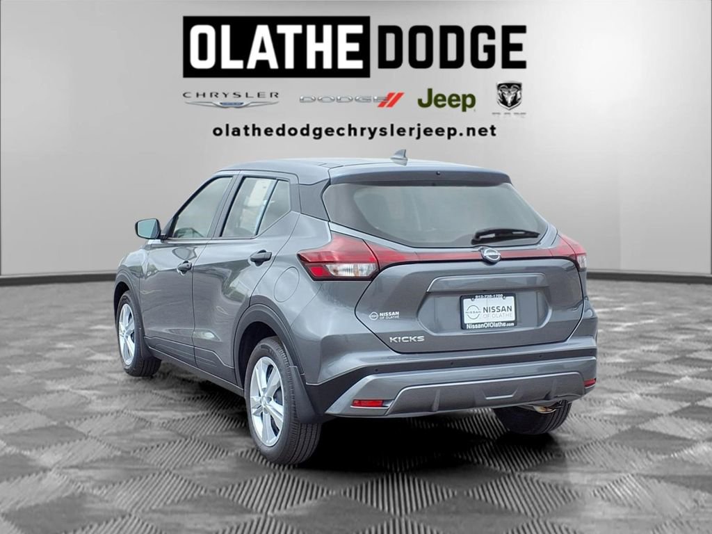 Used 2025 Nissan Kicks Play S FWD image 3