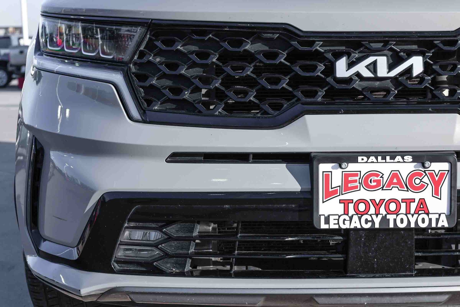 Used 2022 Kia Sorento EX w/ Panoramic Sunroof Package FWD image 11
