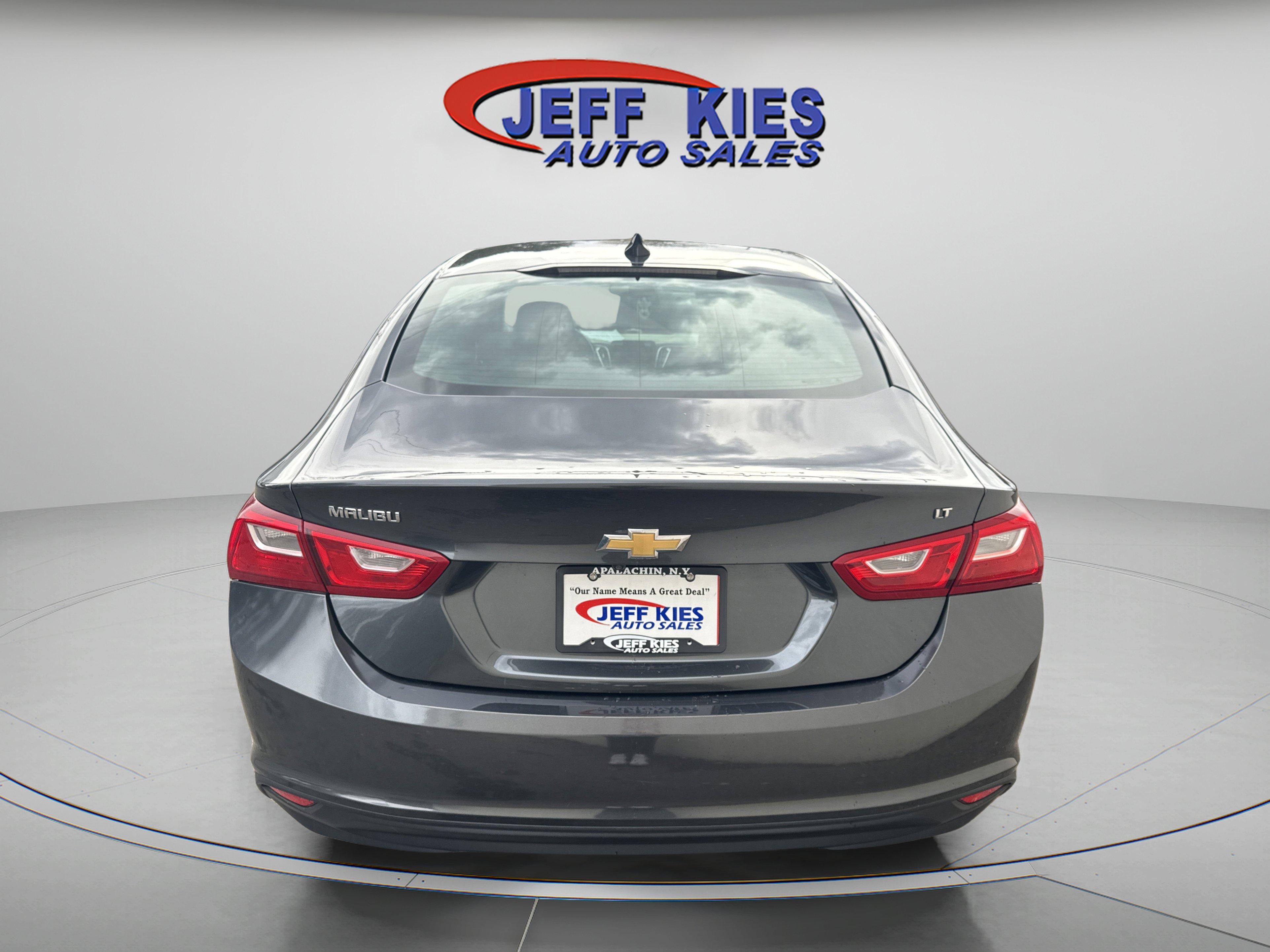 Used 2017 Chevrolet Malibu LT image 6