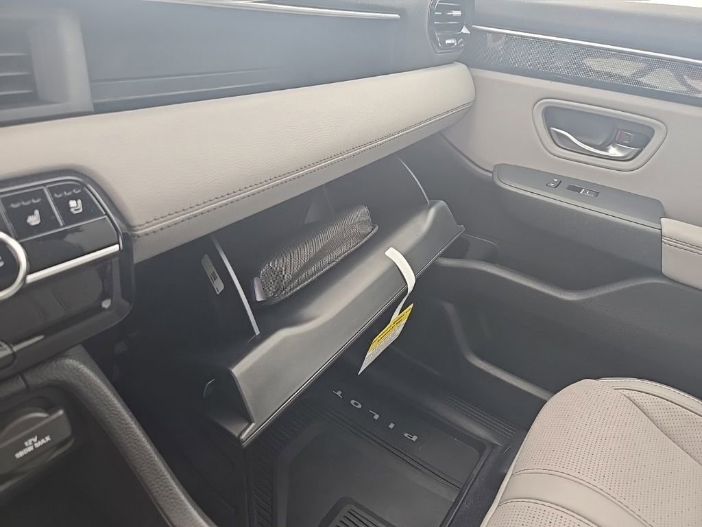 Used 2024 Honda Pilot Elite image 25