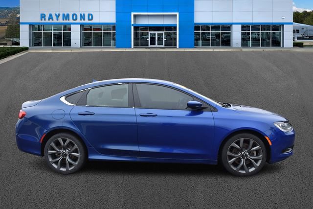 Used 2016 Chrysler 200 S image 2