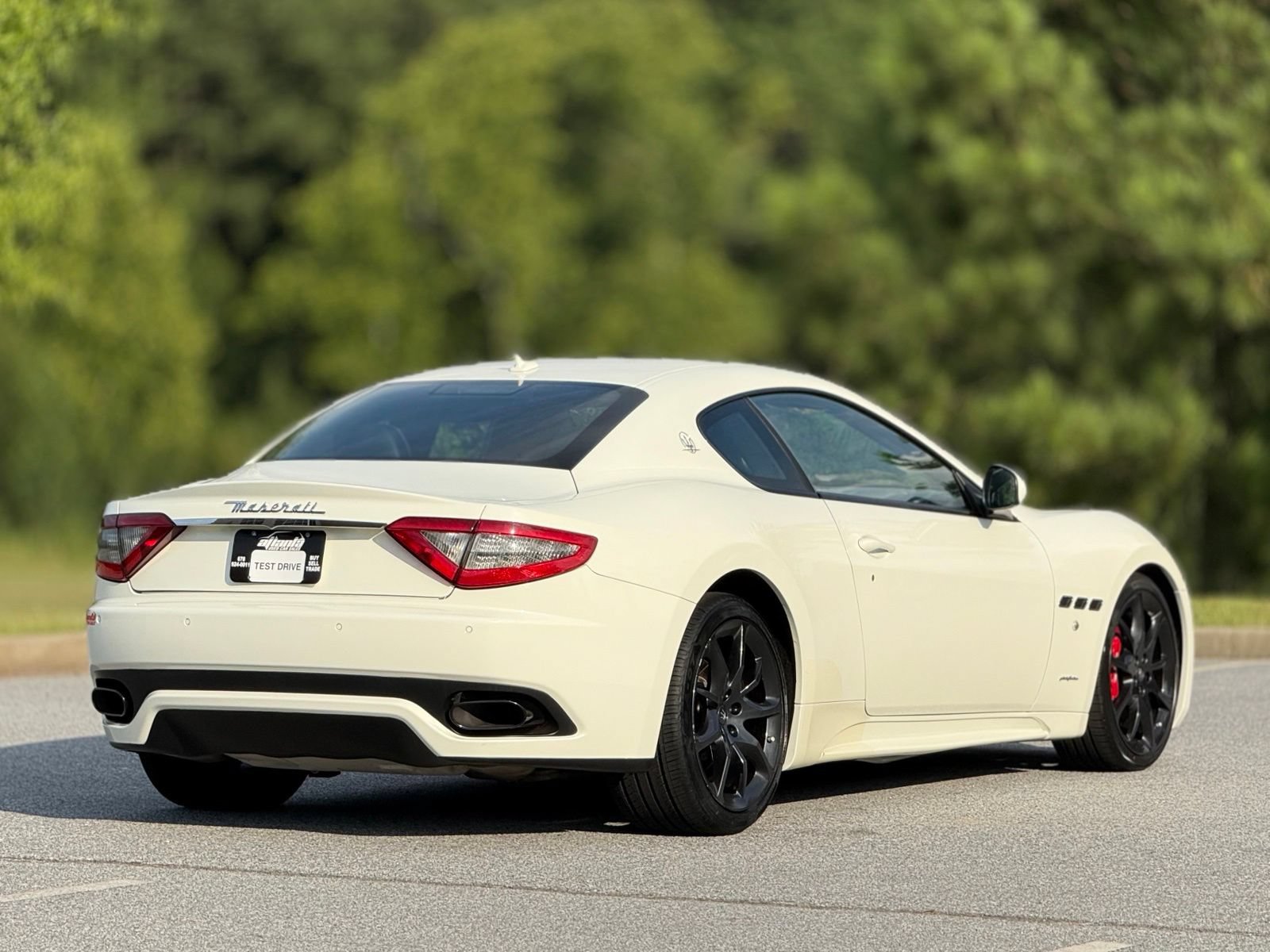 Used 2013 Maserati GranTurismo Sport RWD image 11