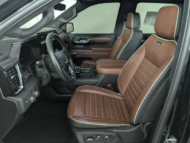 Used 2025 GMC Sierra 1500 Denali Ultimate AWD/4WD image 16