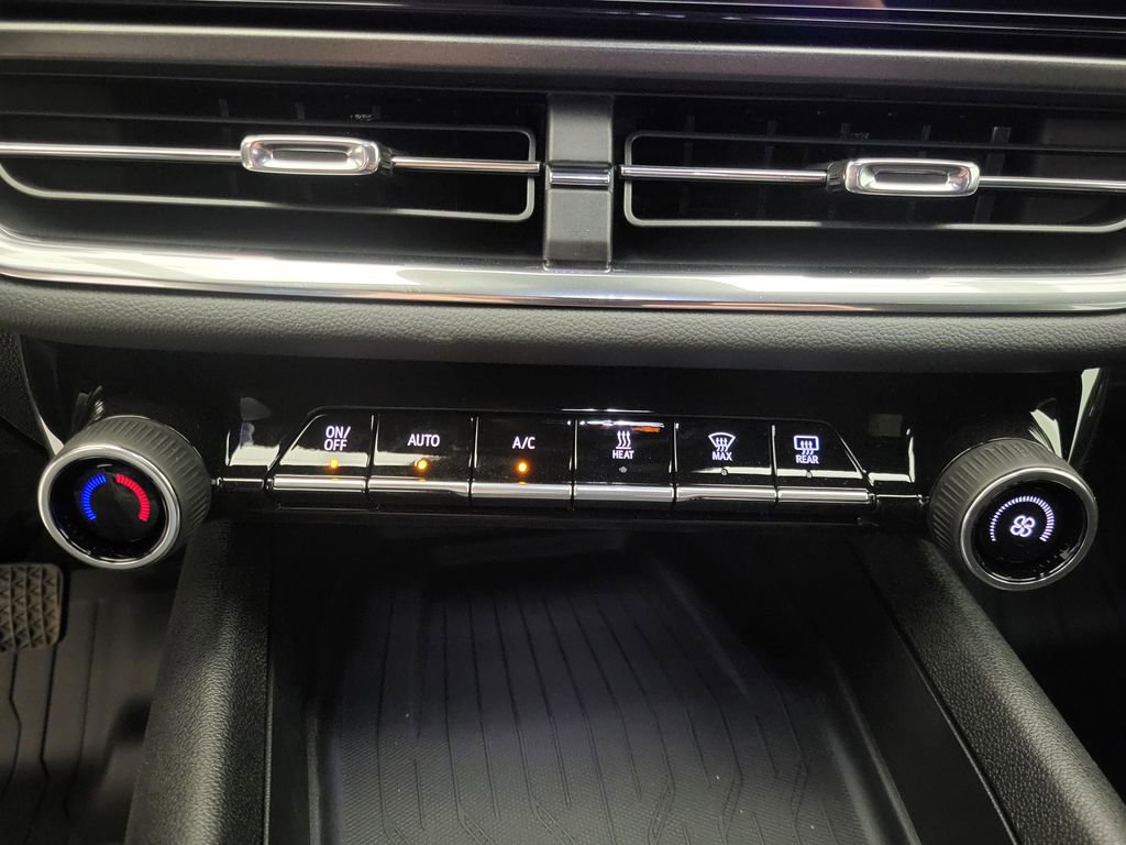 New 2026 Chevrolet Equinox EV LT image 31