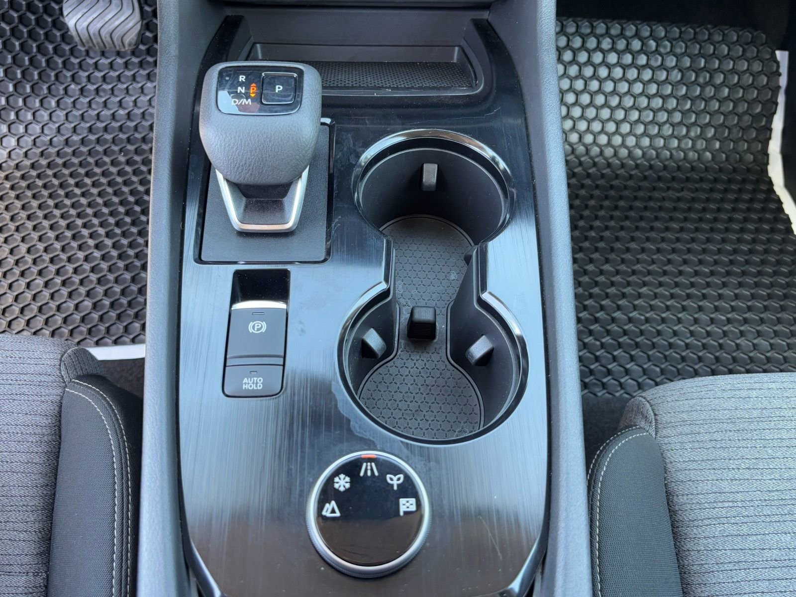 Certified 2022 Nissan Rogue SV image 27