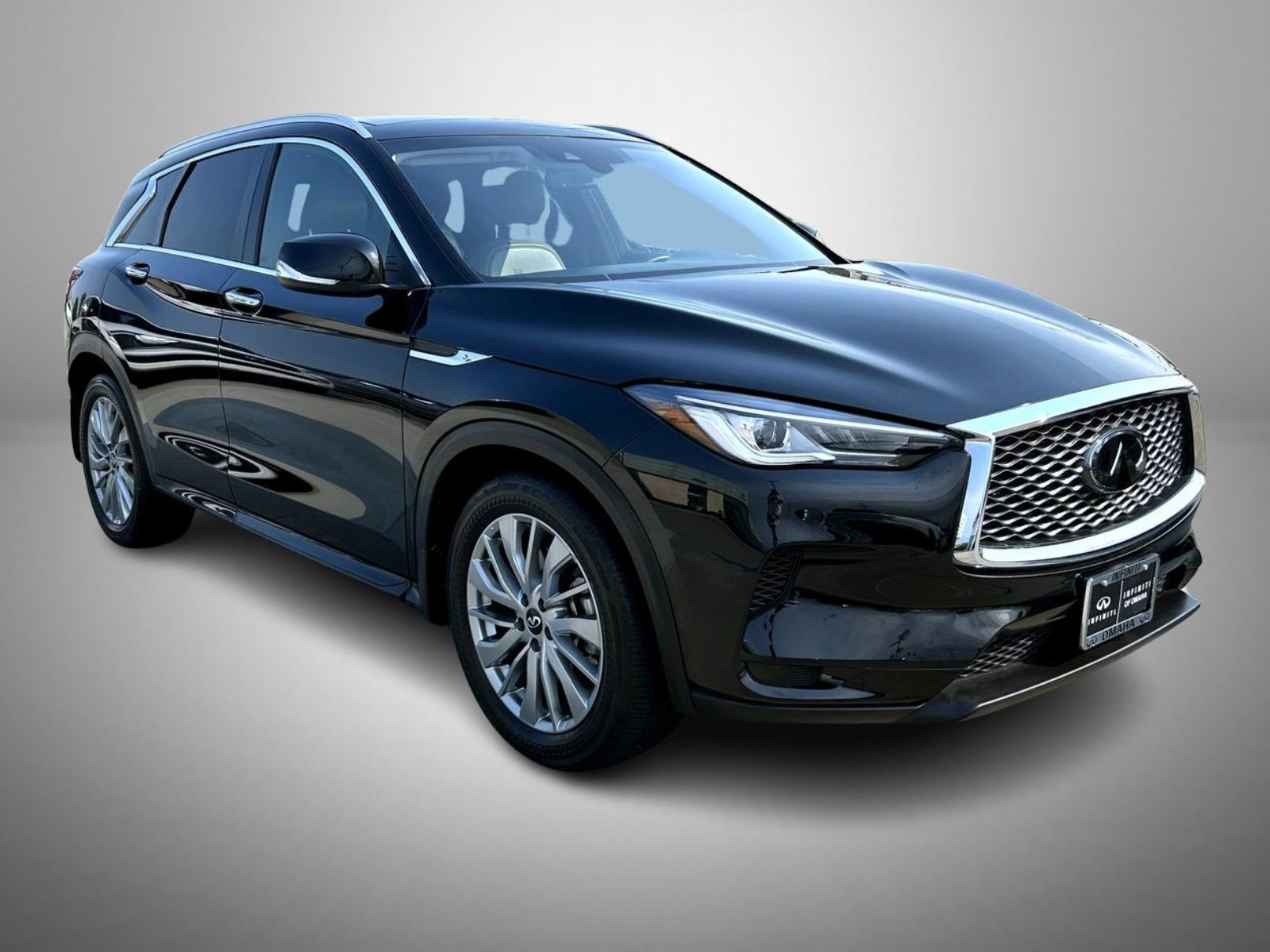 Certified 2025 INFINITI QX50 Luxe AWD/4WD image 3