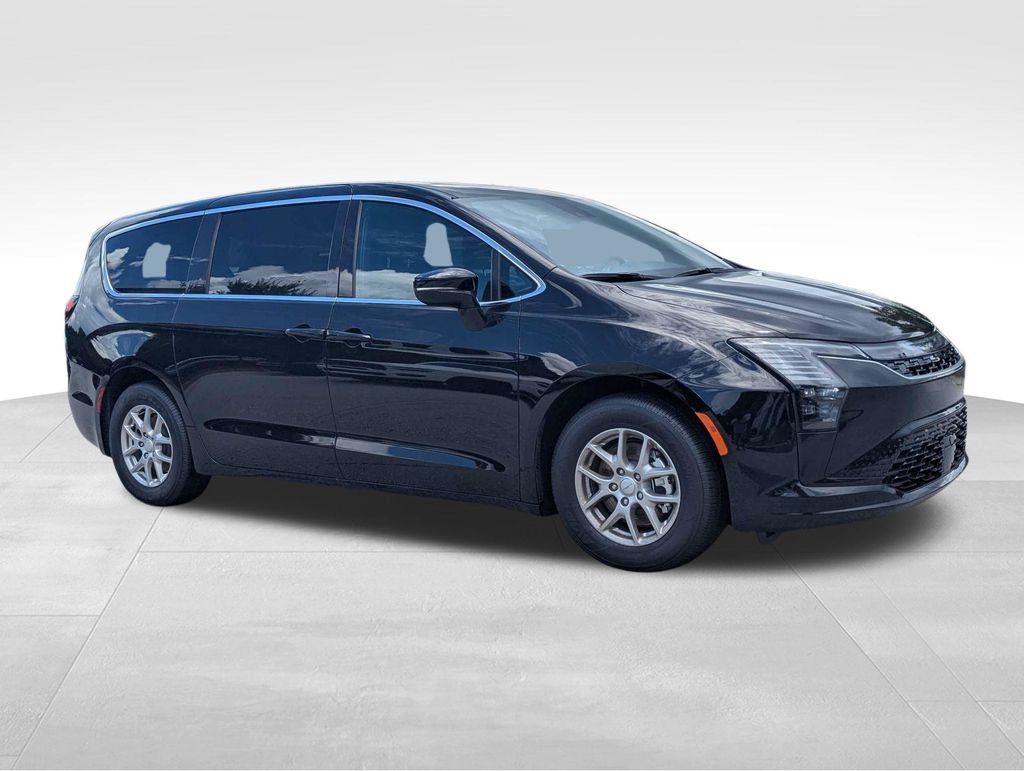 New 2027 Chrysler Pacifica Select w/ Family Tech Group FWD image 2