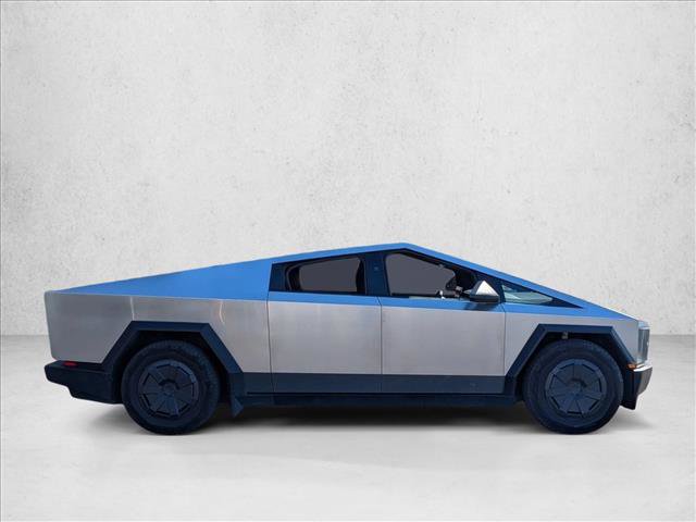 Used 2024 Tesla Cybertruck AWD Crew Cab image 4