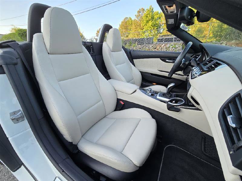 Used 2011 BMW Z4 sDrive35is RWD image 28