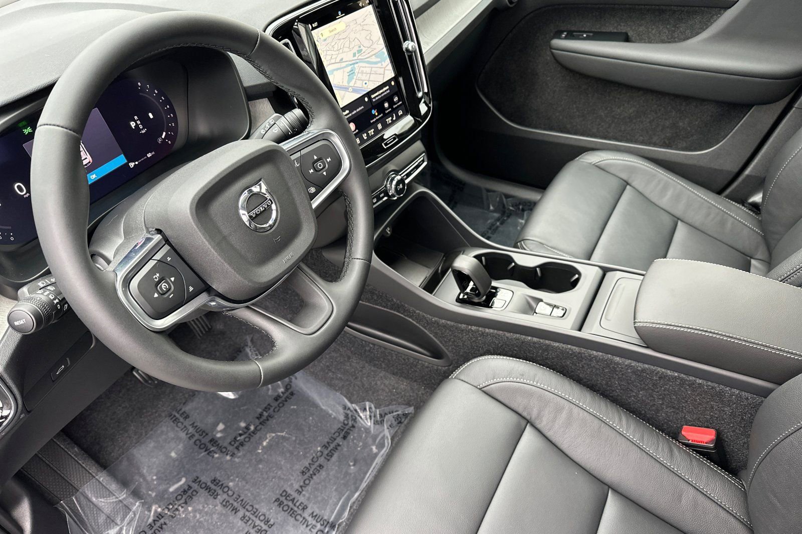 New 2026 Volvo XC40 B4 Core w/ Climate Package image 13