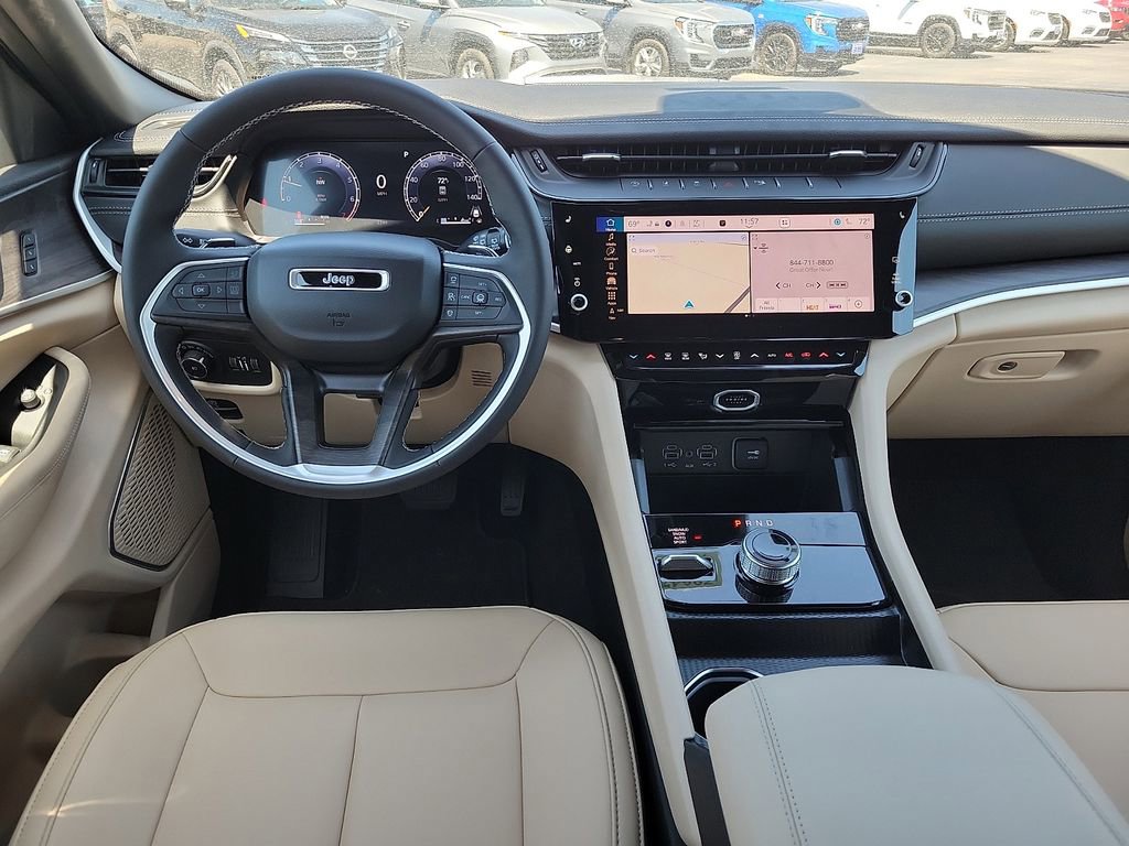 New 2026 Jeep Grand Cherokee L Limited AWD/4WD image 10