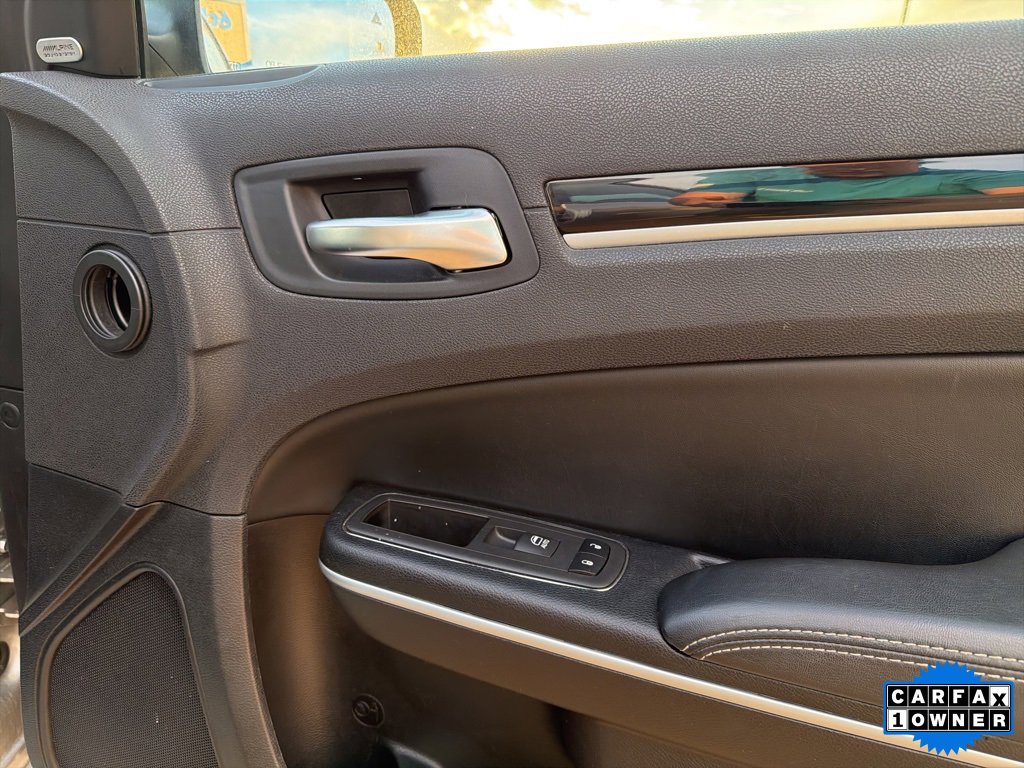 Used 2023 Chrysler 300 S image 19