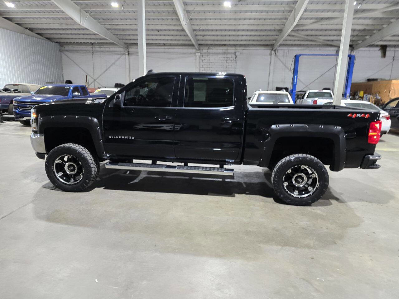 Used 2018 Chevrolet Silverado 1500 LT w/ All Star Edition image 6