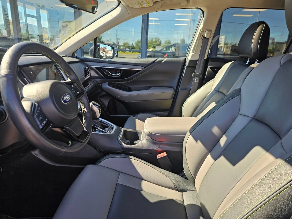 Used 2024 Subaru Outback Onyx Edition XT AWD/4WD image 17