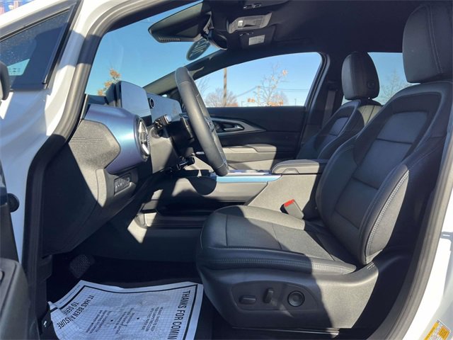 Used 2025 Chevrolet Equinox EV LT w/ Convenience Package image 11