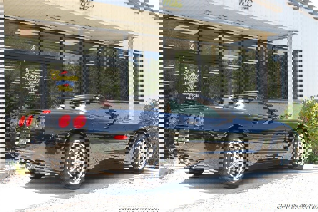 Used 2002 Chevrolet Corvette Convertible w/ Preferred Equipment Group2 image 18