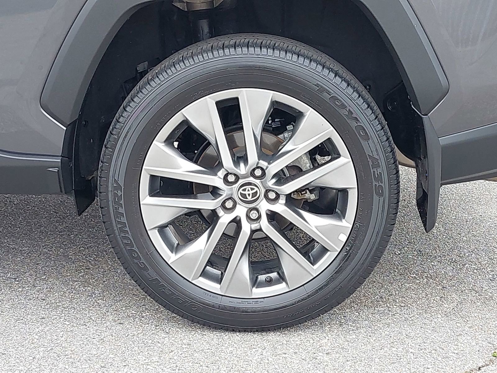 Used 2022 Toyota RAV4 XLE Premium FWD image 33