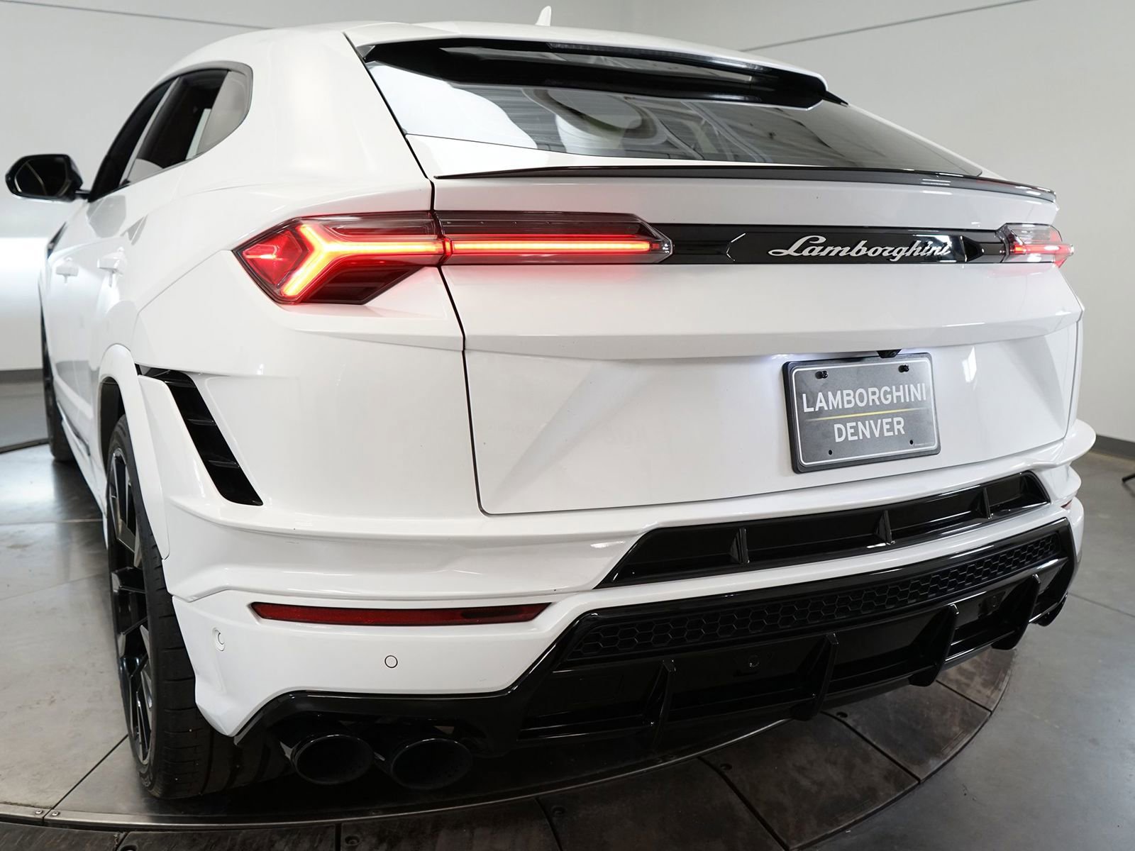 Used 2024 Lamborghini Urus S image 27