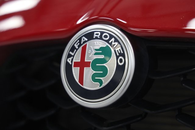 Used 2024 Alfa Romeo Giulia Sprint AWD/4WD image 4