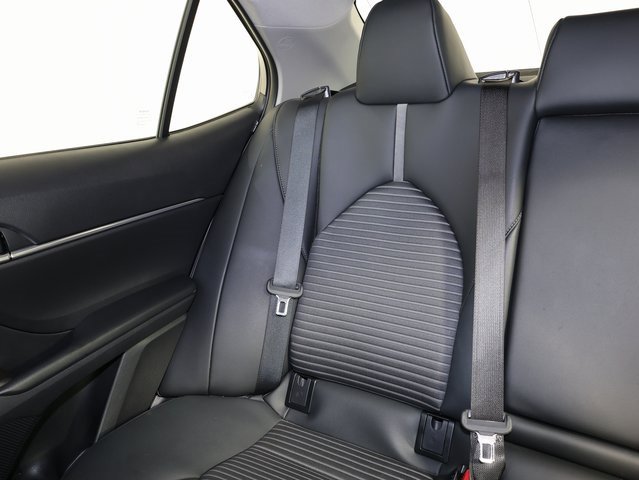 Used 2024 Toyota Camry SE image 12