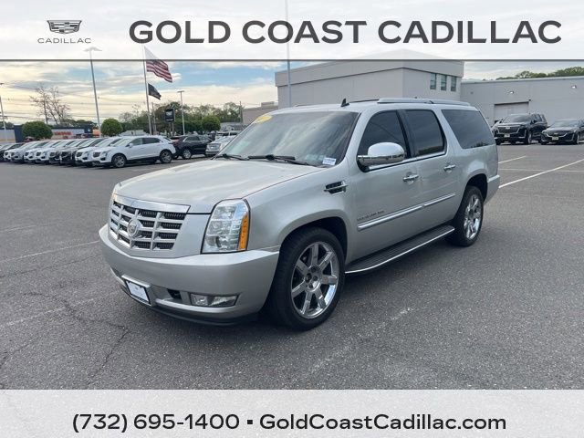 Used 2011 Cadillac Escalade ESV Luxury AWD/4WD image 1