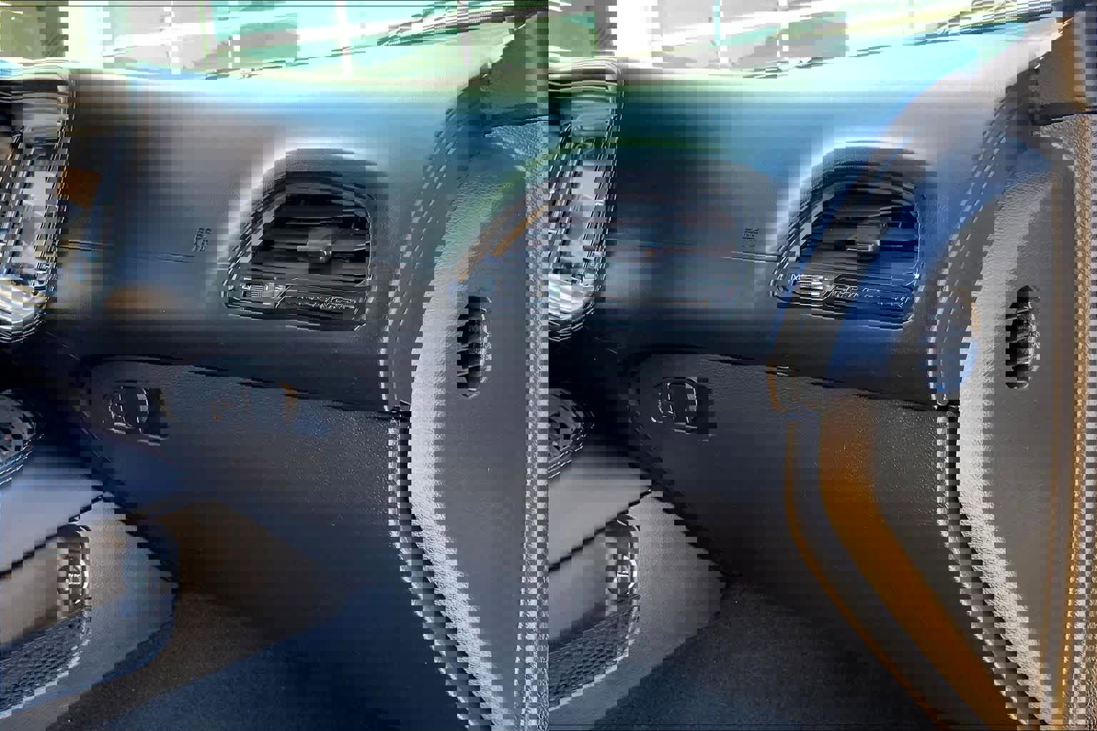 Used 2023 Dodge Challenger GT w/ Plus Package image 15