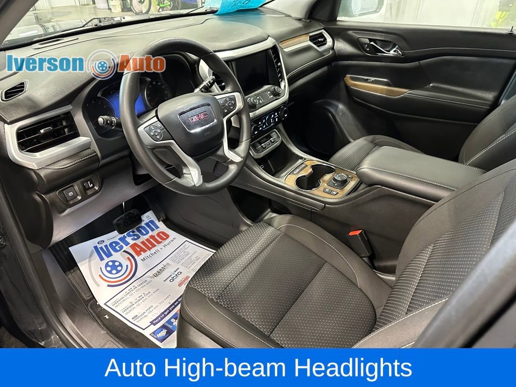 Used 2023 GMC Acadia SLE w/ Driver Convenience Package image 16