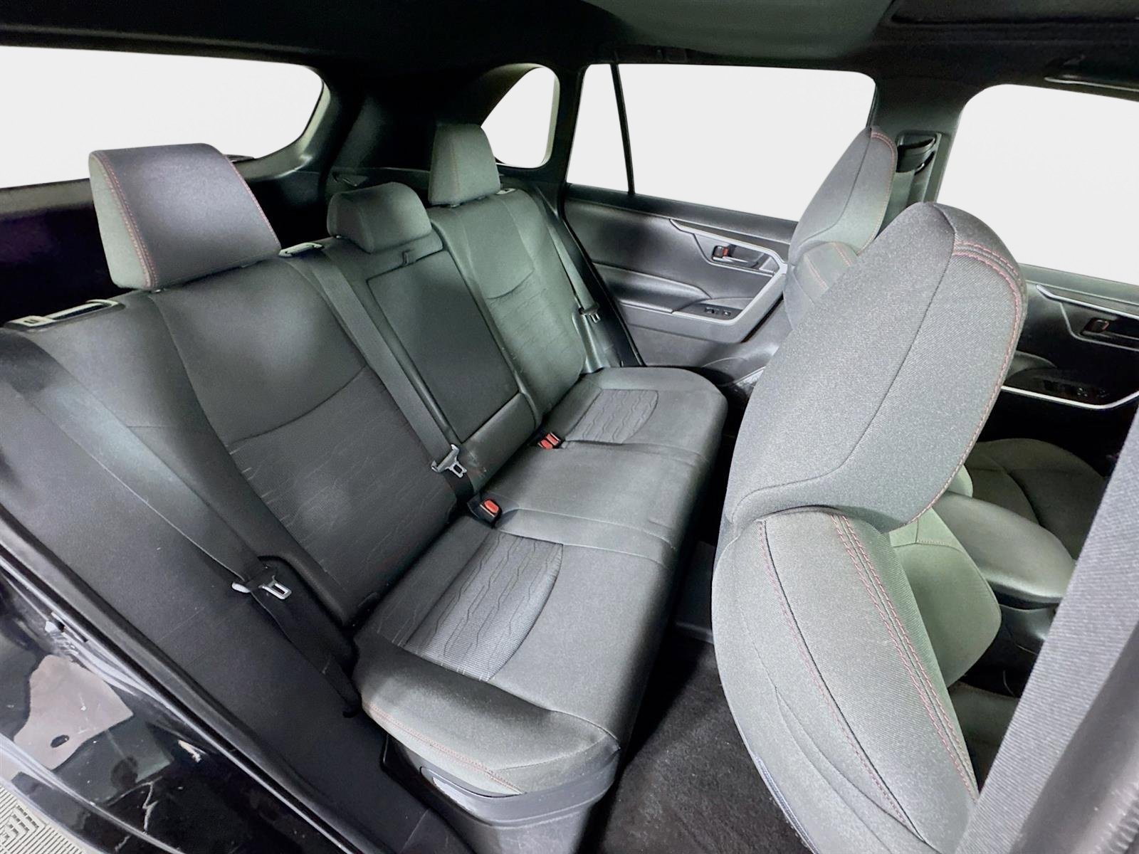 Used 2021 Toyota RAV4 SE w/ Weather & Moonroof Package AWD/4WD image 28