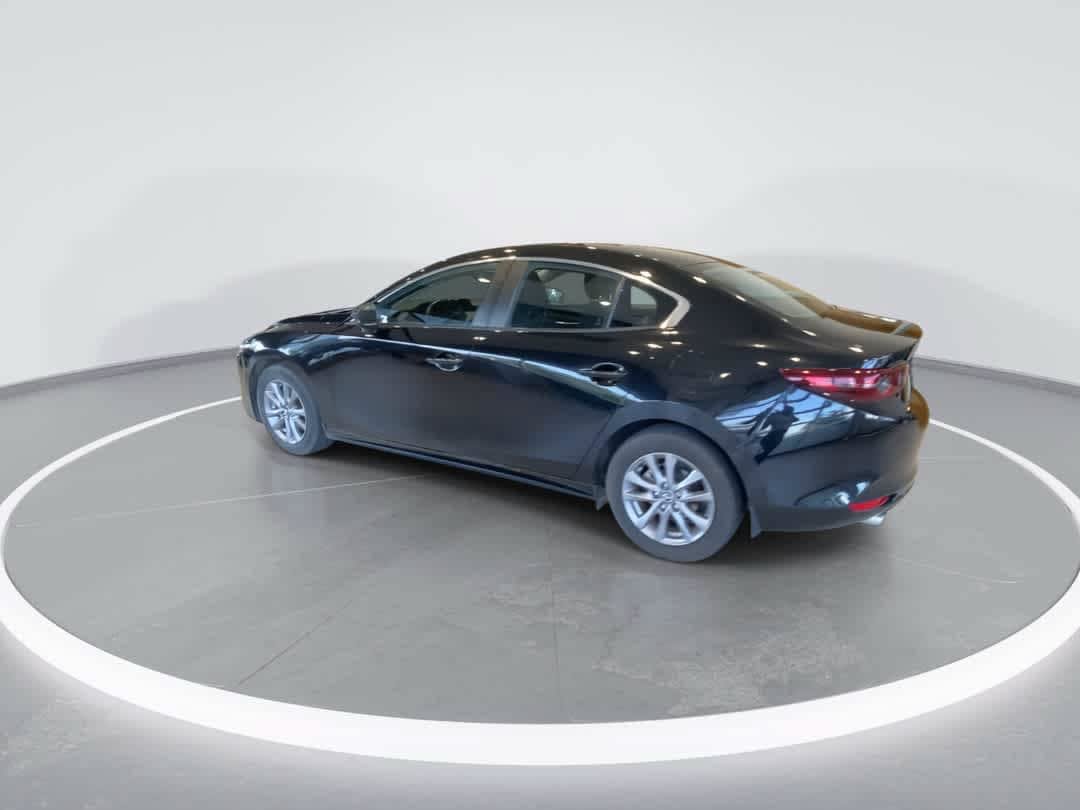 Used 2020 MAZDA MAZDA3 Sedan w/ Select Package FWD image 6