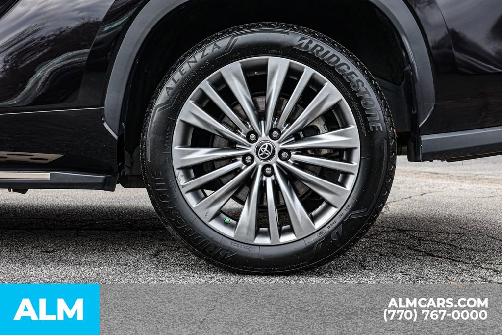 Used 2021 Toyota Highlander Platinum image 17