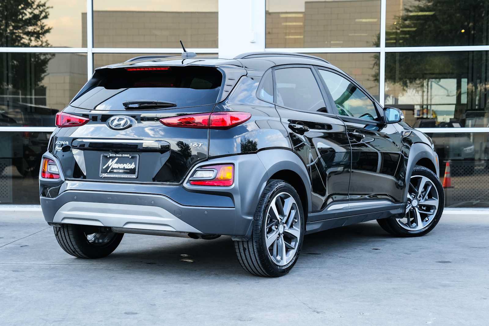 Used 2018 Hyundai Kona Ultimate FWD image 9