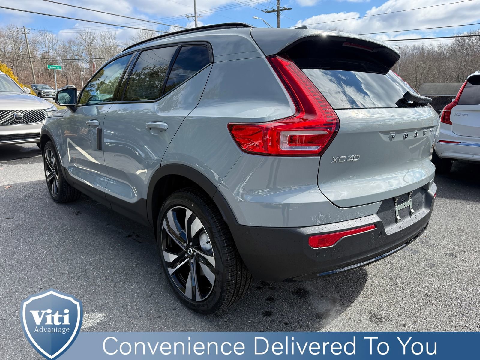 New 2026 Volvo XC40 B5 Plus w/ Climate Package image 6