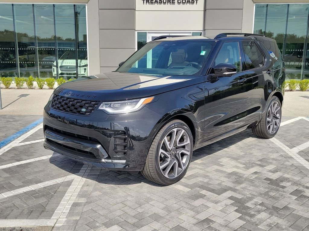 Used 2025 Land Rover Discovery Dynamic SE AWD/4WD image 1