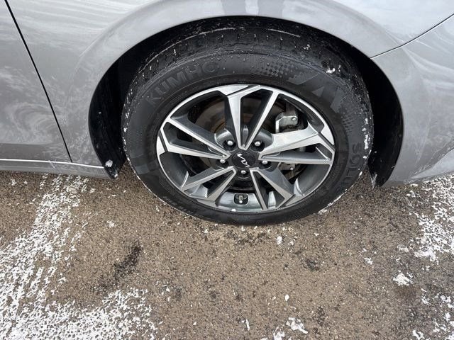 Used 2024 Kia Forte LXS image 40