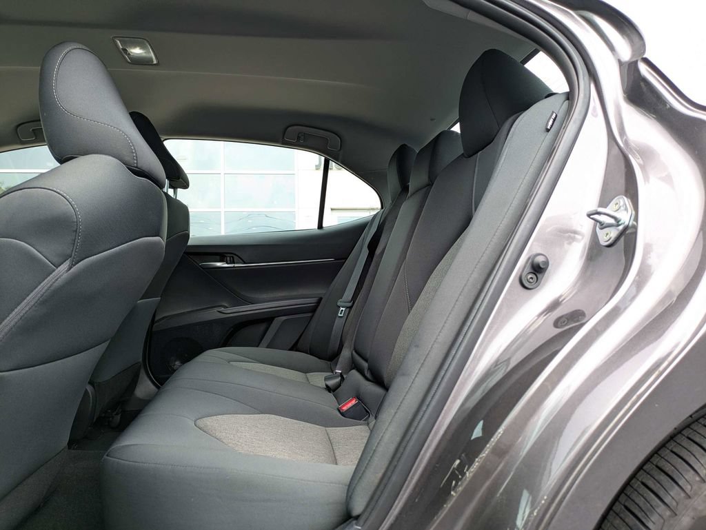 Used 2022 Toyota Camry LE FWD image 15