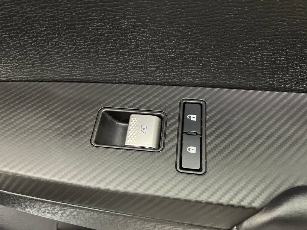 Used 2025 Mitsubishi Outlander SE AWD/4WD image 31