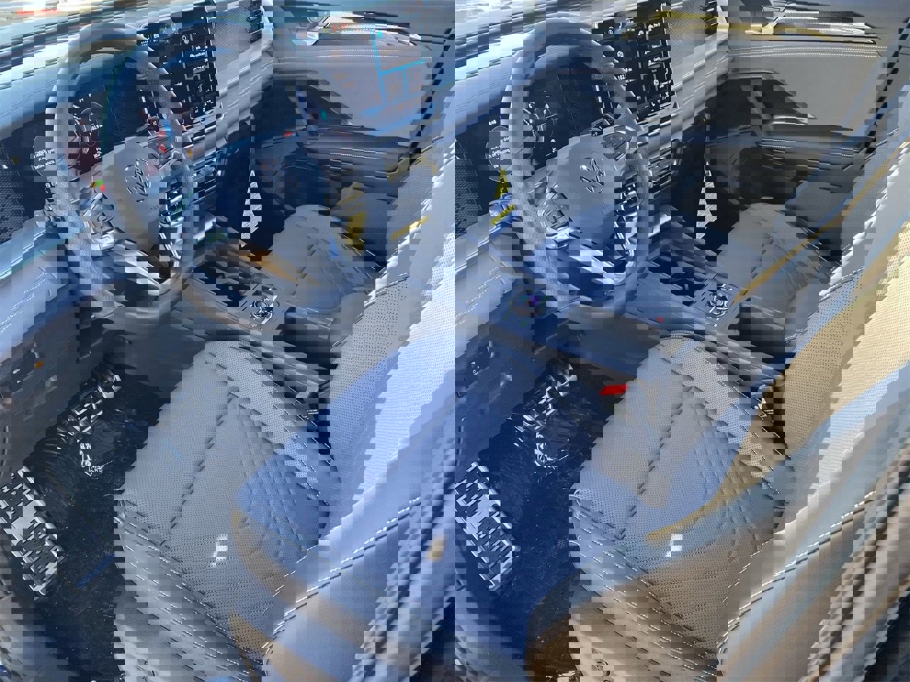 New 2026 Volkswagen Tiguan SE R-Line image 14