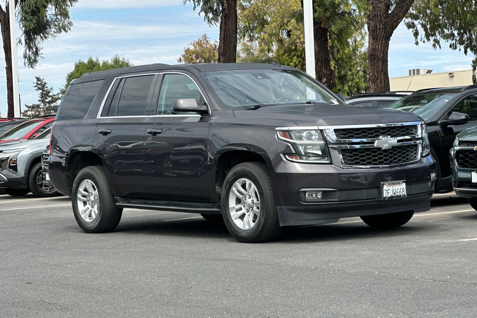 Used 2015 Chevrolet Tahoe LT RWD image 2