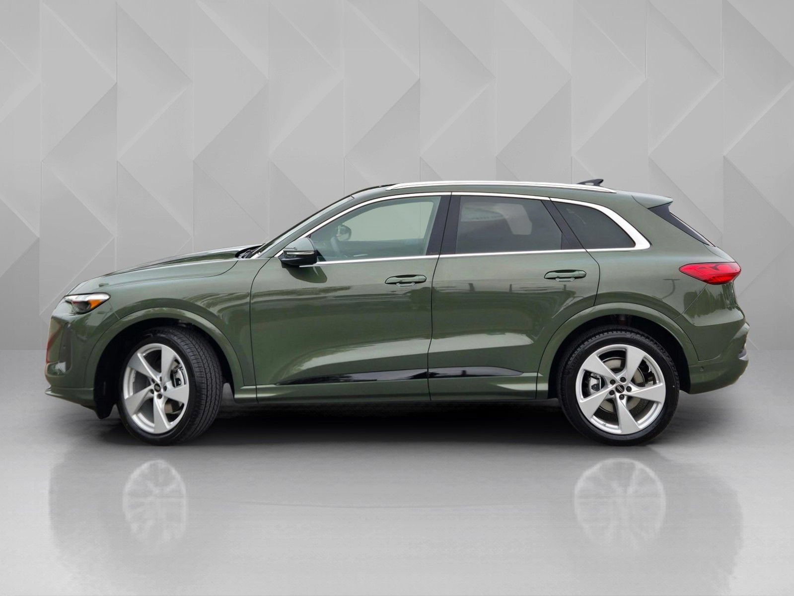 Used 2025 Audi Q5 Prestige AWD/4WD image 3