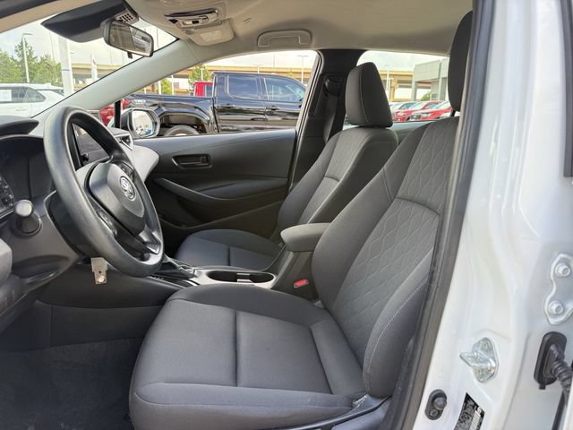 Used 2025 Toyota Corolla LE FWD image 25