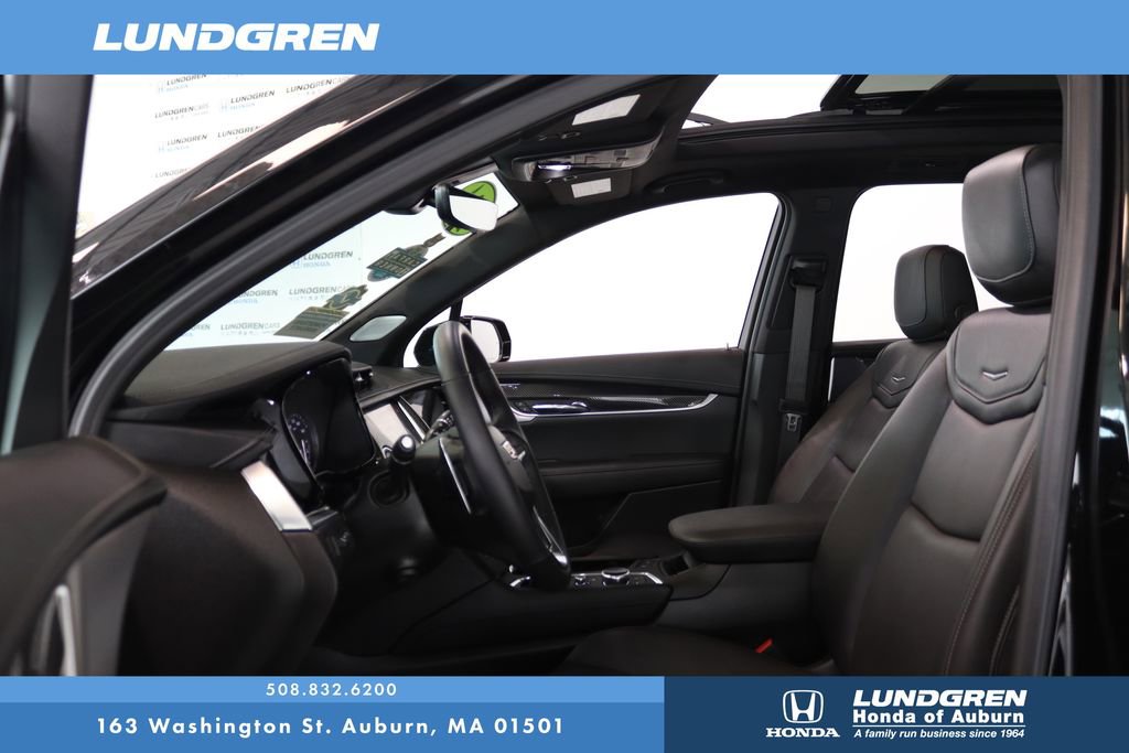 Used 2024 Cadillac XT6 Sport w/ LPO, ONYX Package AWD/4WD image 12