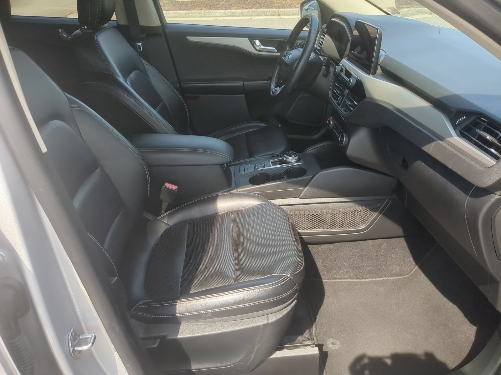 Used 2020 Ford Escape SEL FWD image 29