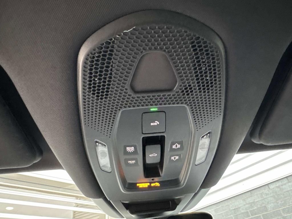 Used 2024 Porsche Cayenne image 21
