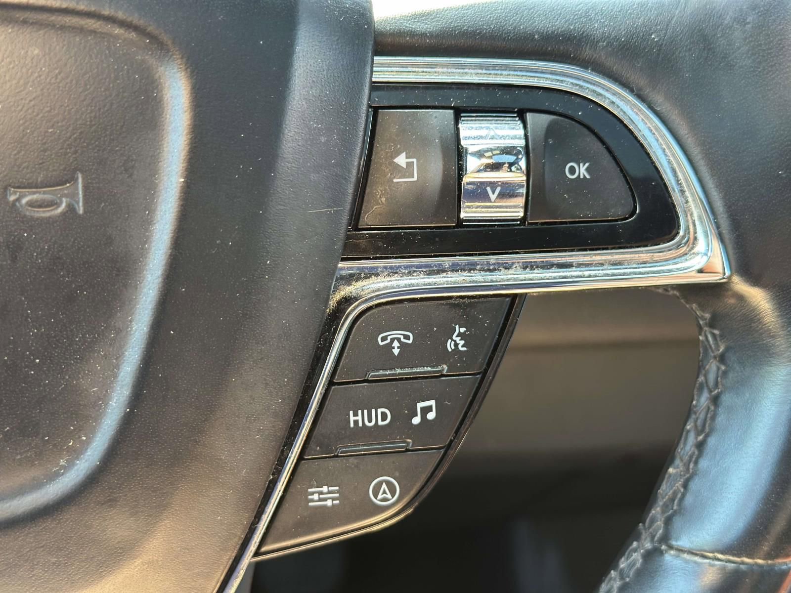 Used 2022 Lincoln Navigator Reserve AWD/4WD image 15