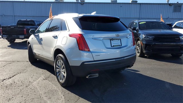 Used 2019 Cadillac XT5 Luxury image 2