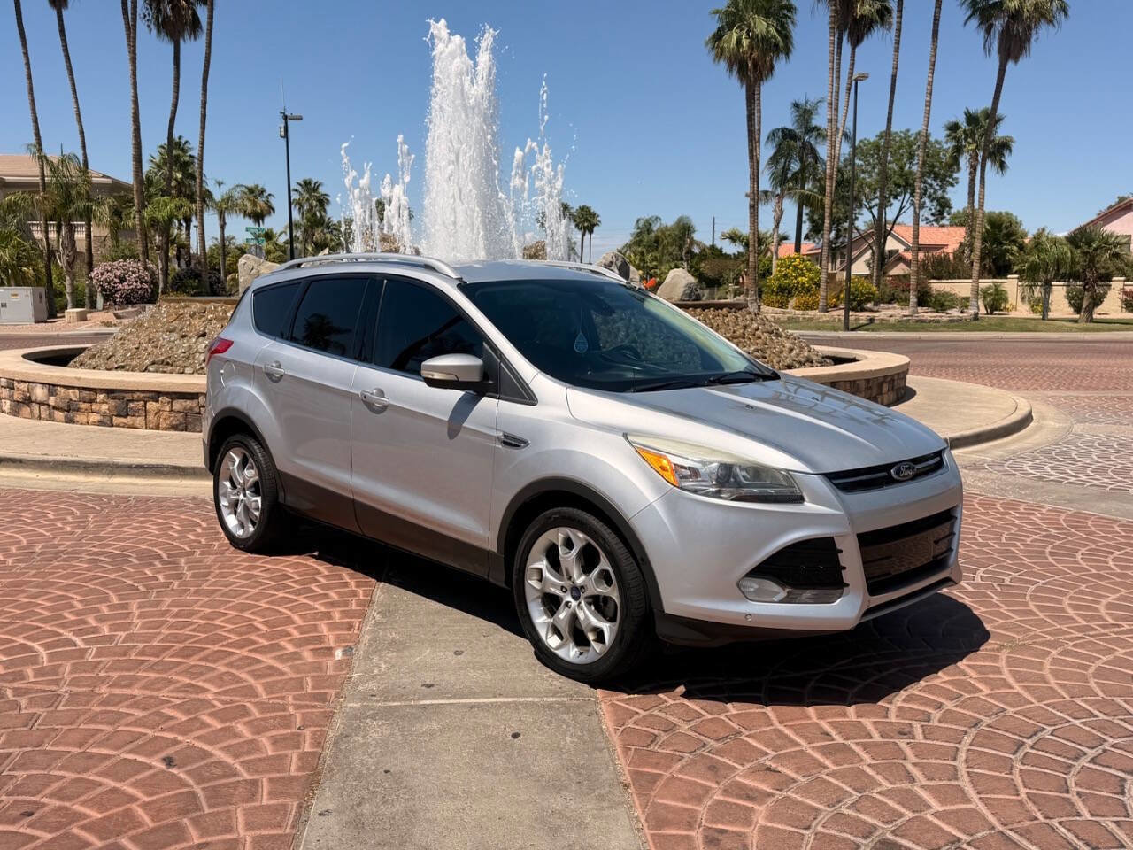 Used 2014 Ford Escape Titanium w/ Equipment Group 401A FWD image 9